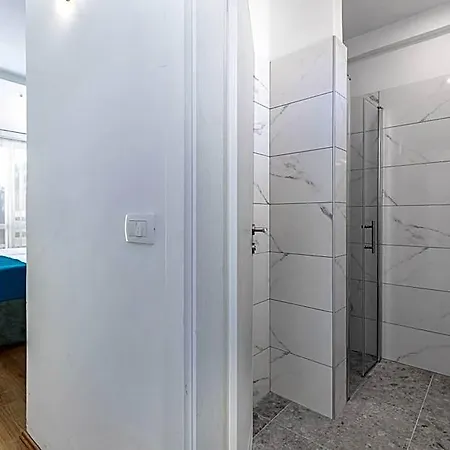 Hotel Paviljoni Slaven 3*