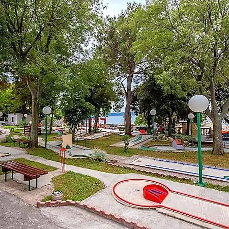 Paviljoni Slaven