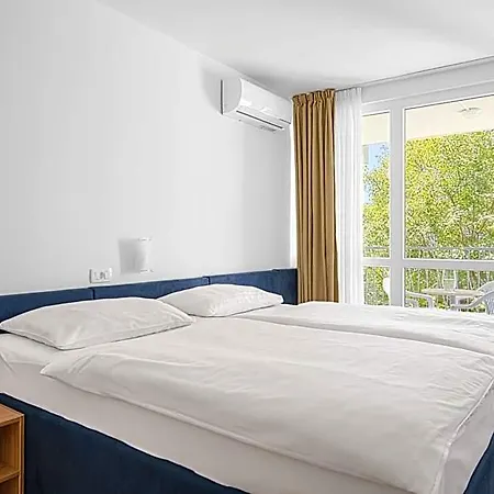 Hotel Paviljoni Slaven